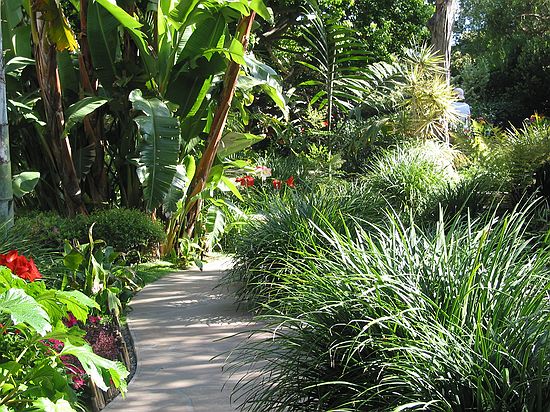 Walkway - Meditation gardens: Yogananda Self-Realization Fellowship, Encinitas, California