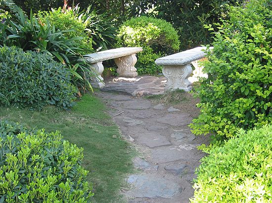 Meditation cubby with two benches - Meditation gardens: Yogananda Self-Realization Fellowship, Encinitas, California